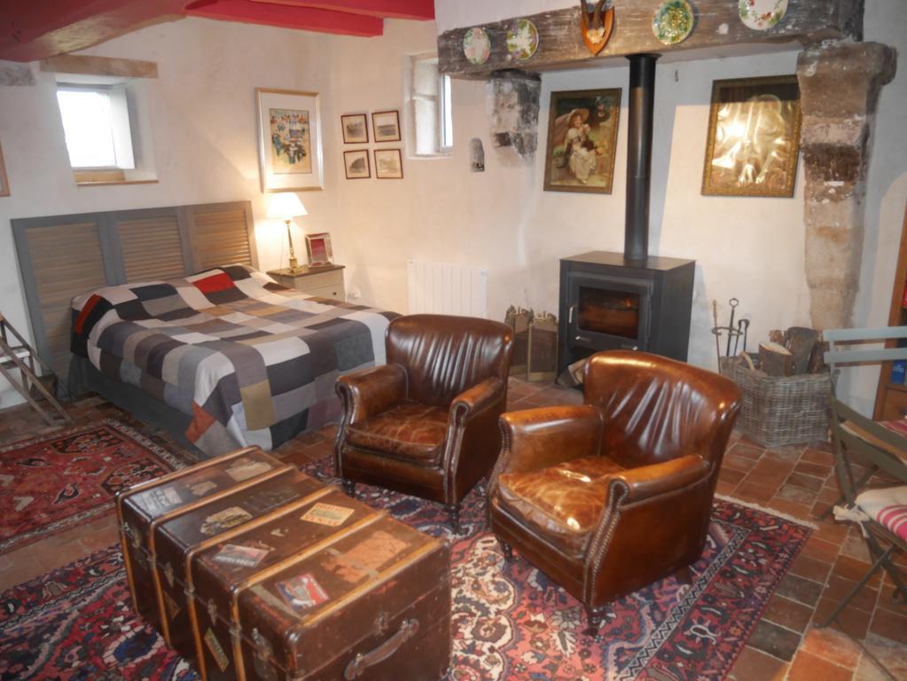 Le Vivier Hotel Challes Екстериор снимка